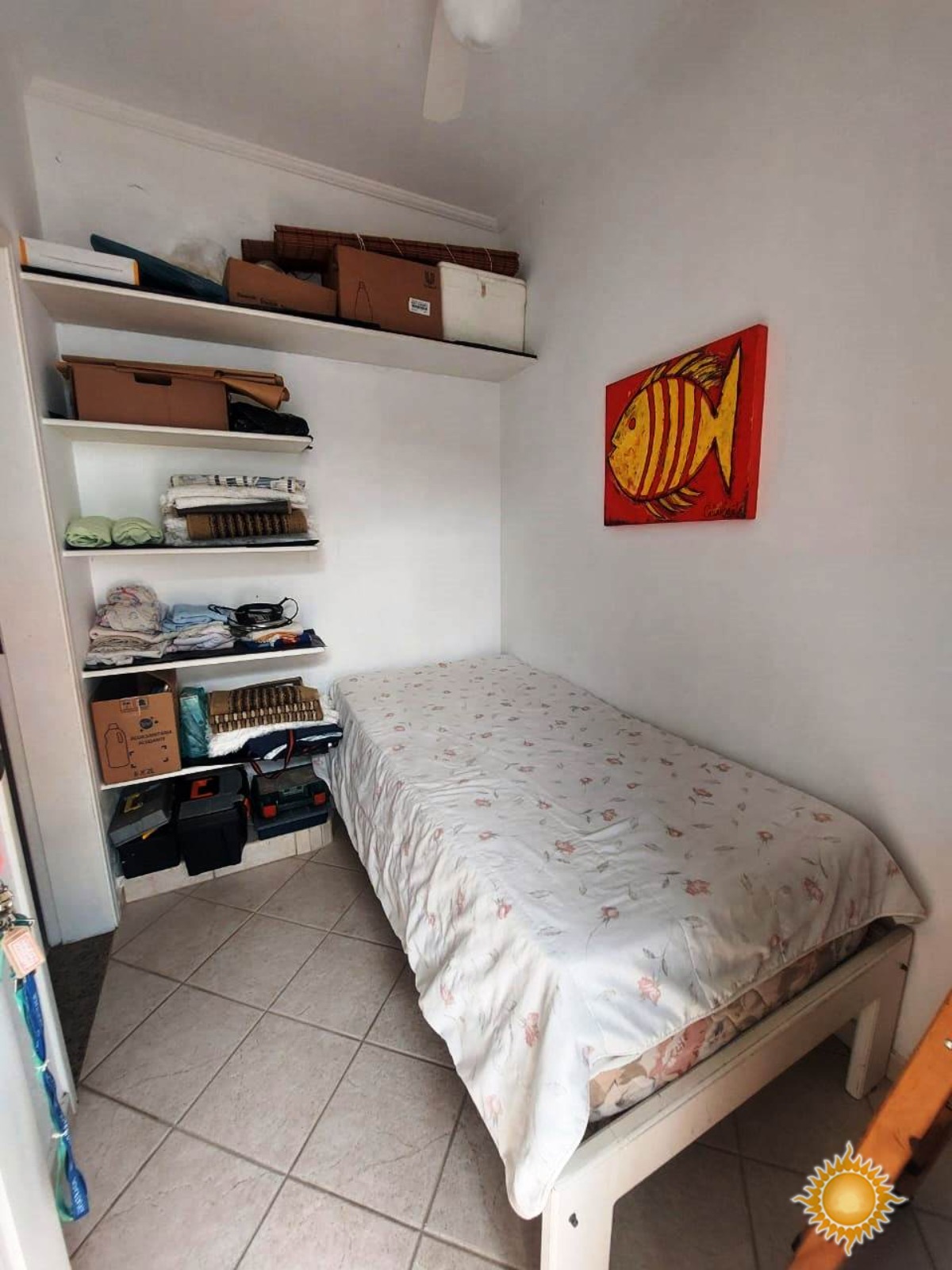 Ótima localização central, casa ampla com 03 dorms, 01 suíte mais edícula com 02 suítes !!!