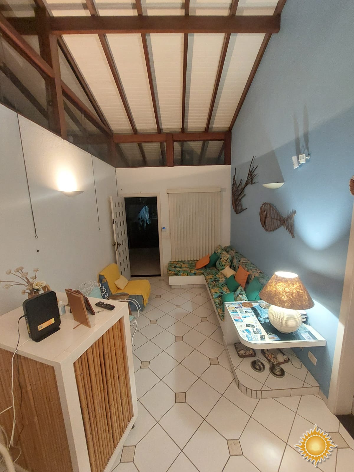 Ótima localização central, casa ampla com 03 dorms, 01 suíte mais edícula com 02 suítes !!!