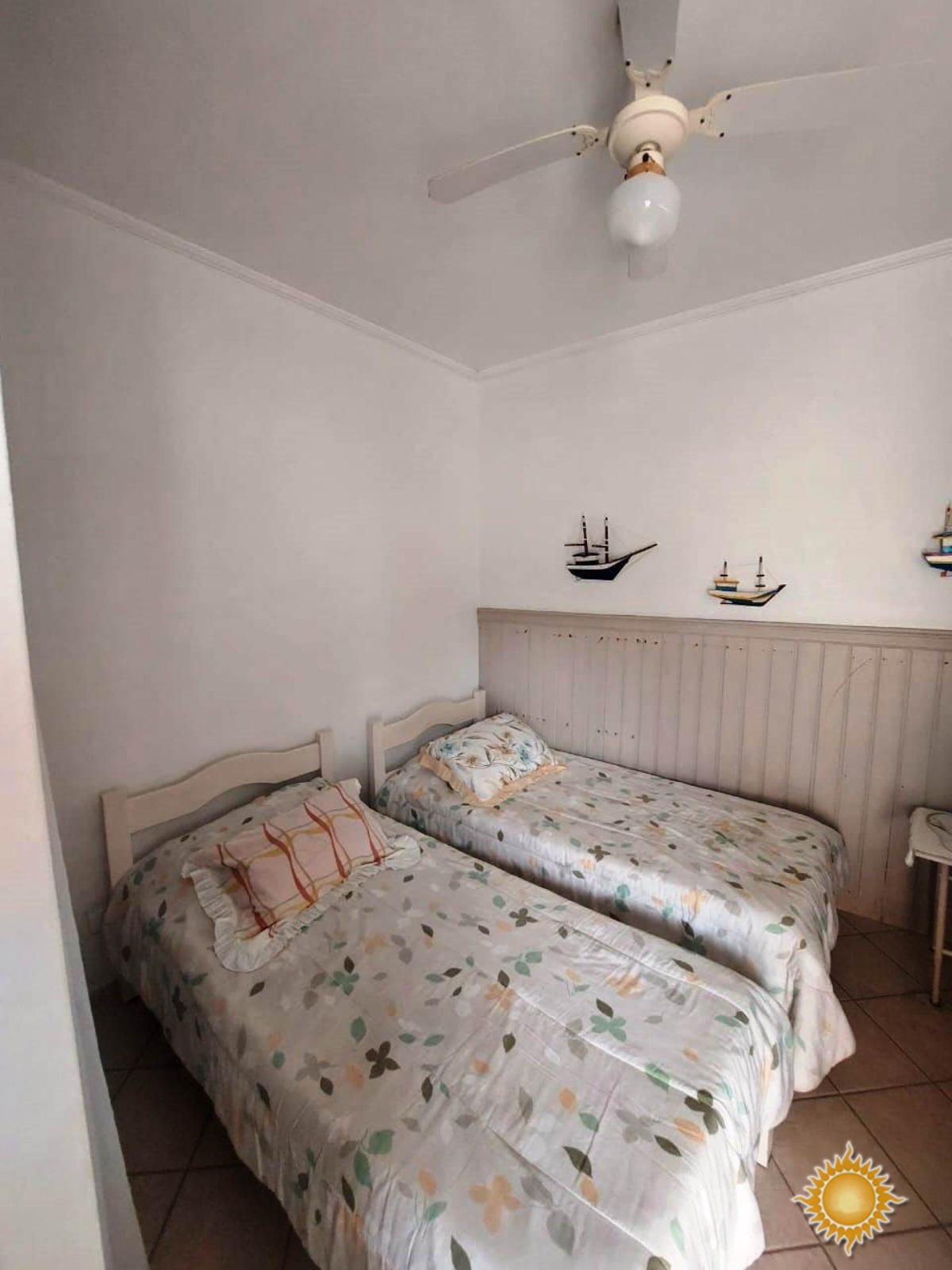 Ótima localização central, casa ampla com 03 dorms, 01 suíte mais edícula com 02 suítes !!!