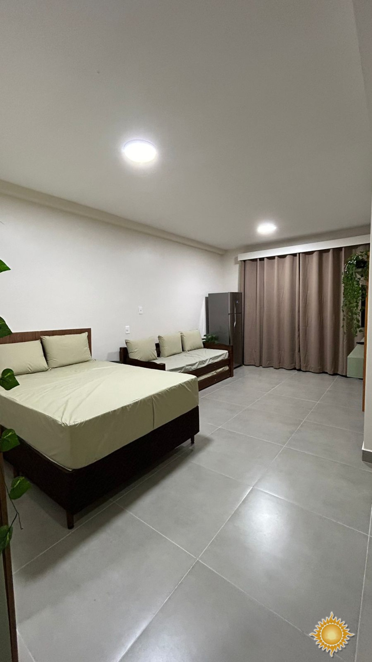 Lindo Loft a 300 mts. Do mar, com espaço gourmet, fica mobiliado !!!