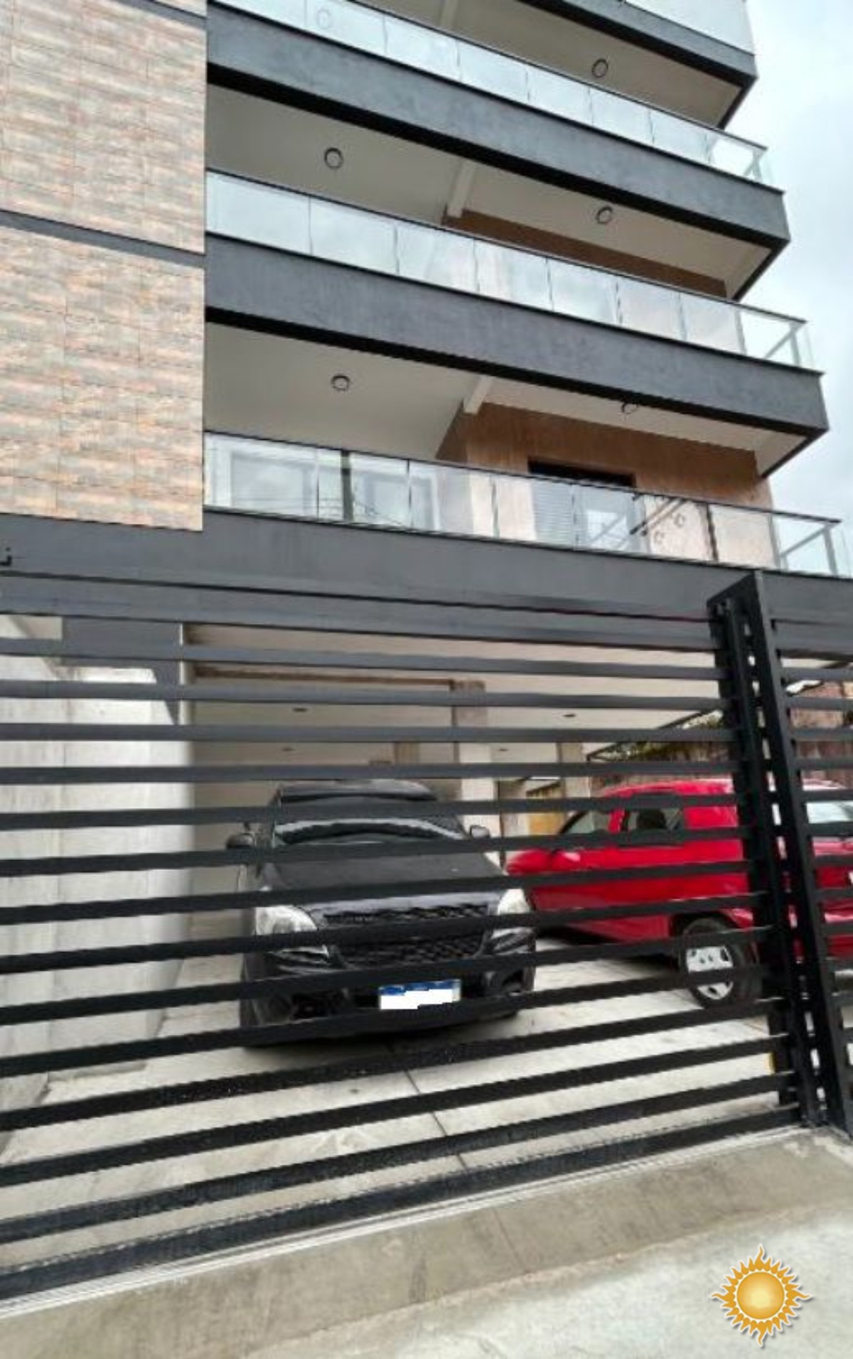 Lindo Loft a 300 mts. Do mar, com espaço gourmet, fica mobiliado !!!
