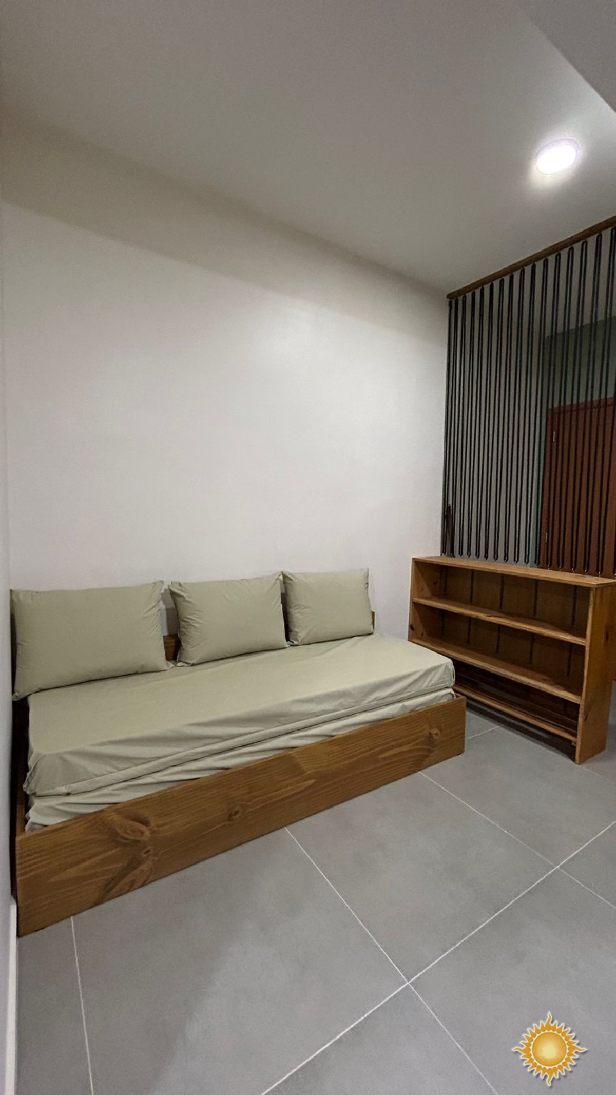Lindo Loft a 300 mts. Do mar, com espaço gourmet, fica mobiliado !!!