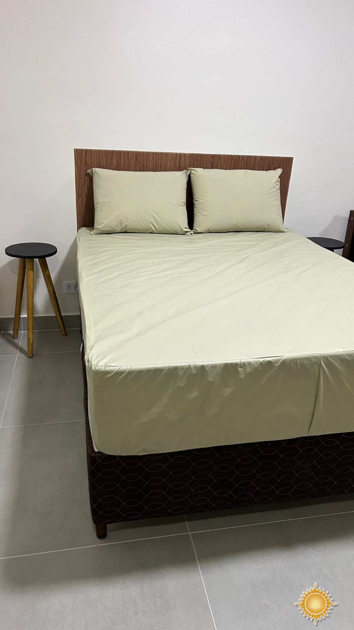 Lindo Loft a 300 mts. Do mar, com espaço gourmet, fica mobiliado !!!