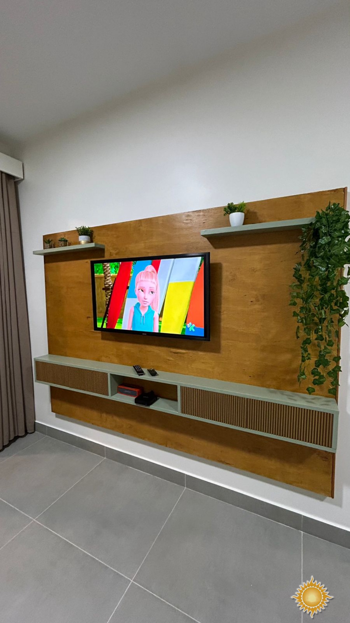 Lindo Loft a 300 mts. Do mar, com espaço gourmet, fica mobiliado !!!