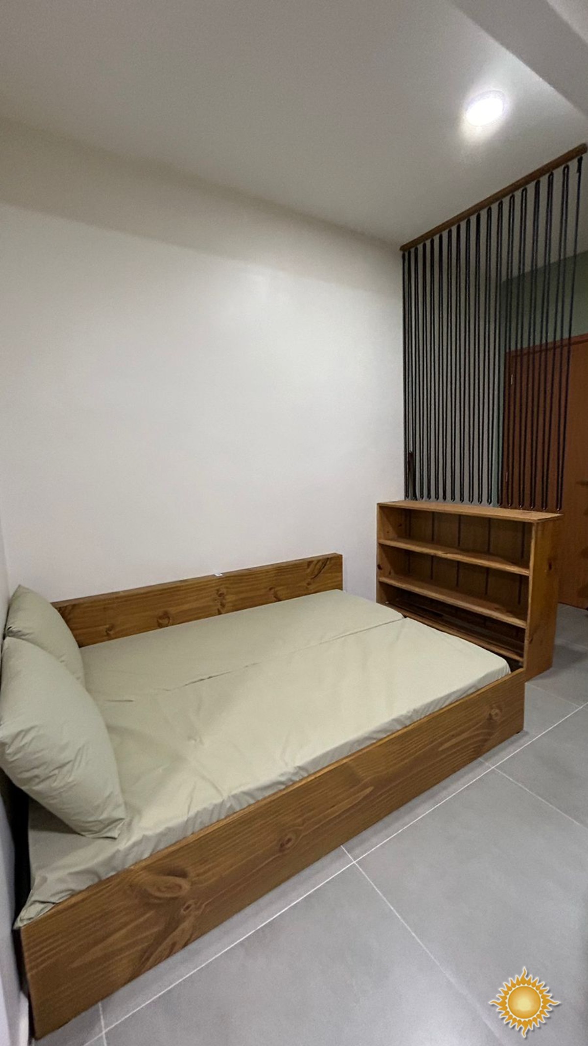 Lindo Loft a 300 mts. Do mar, com espaço gourmet, fica mobiliado !!!