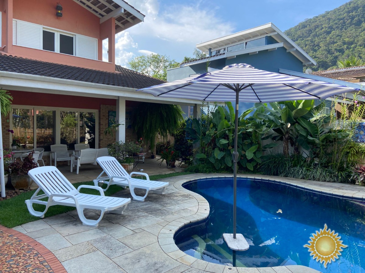 Lazaro Condomínio Pedra Verde !! Linda Casa com 04 Suítes Amplas, com Espaço Gourmet e Piscina !!!