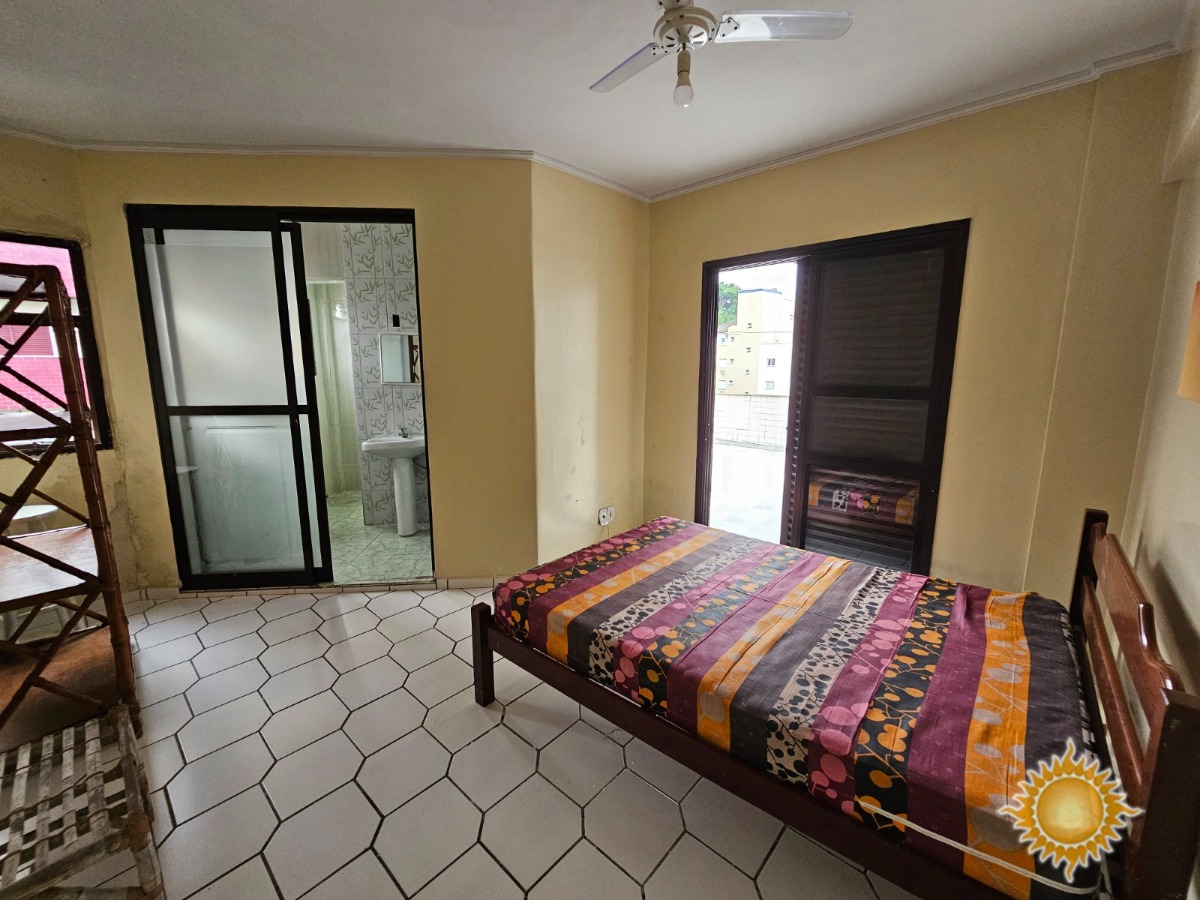 Excelente localização próximo da praia, cobertura com 03 dorms, sendo 02 suítes !!!