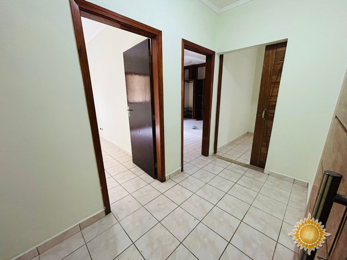 Ótimo sobrado com 5 dormitórios, sendo 3 suites, recém reformado !!!