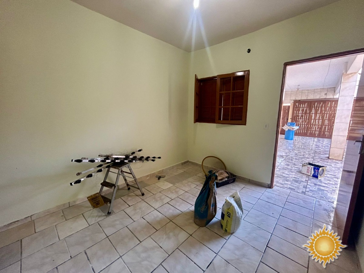 Ótimo sobrado com 5 dormitórios, sendo 3 suites, recém refor