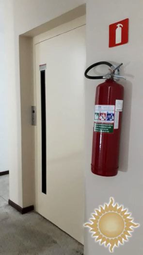 Amplo apto com 02 dormitórios, sendo 01 suíte, mobiliado !!!