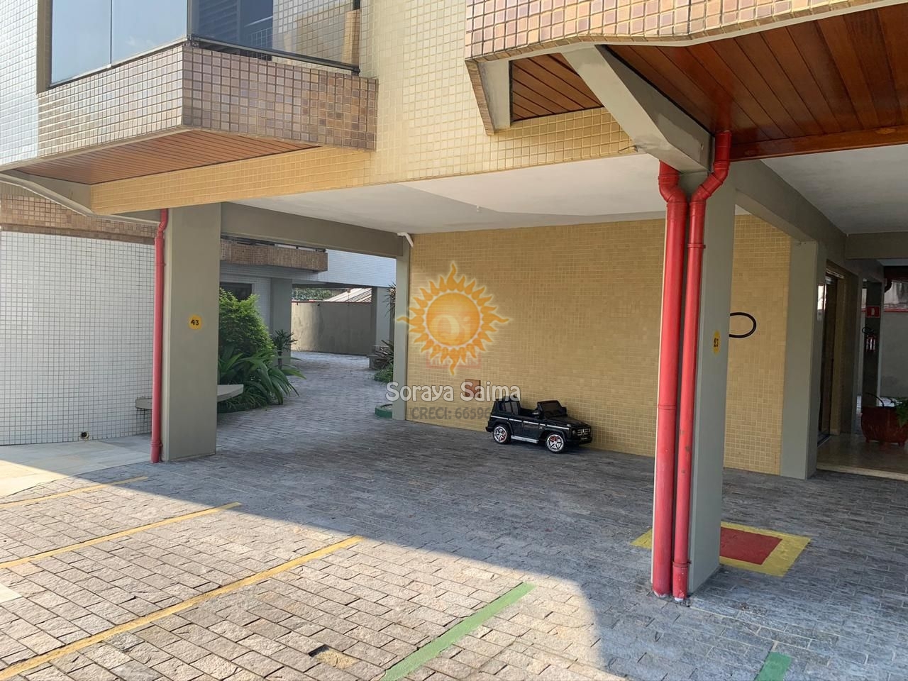 Apartamento no centro 03 quartos (sendo 1 suíte ) com área d